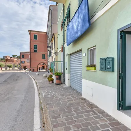 Residenza De Luxe * 리오마리나